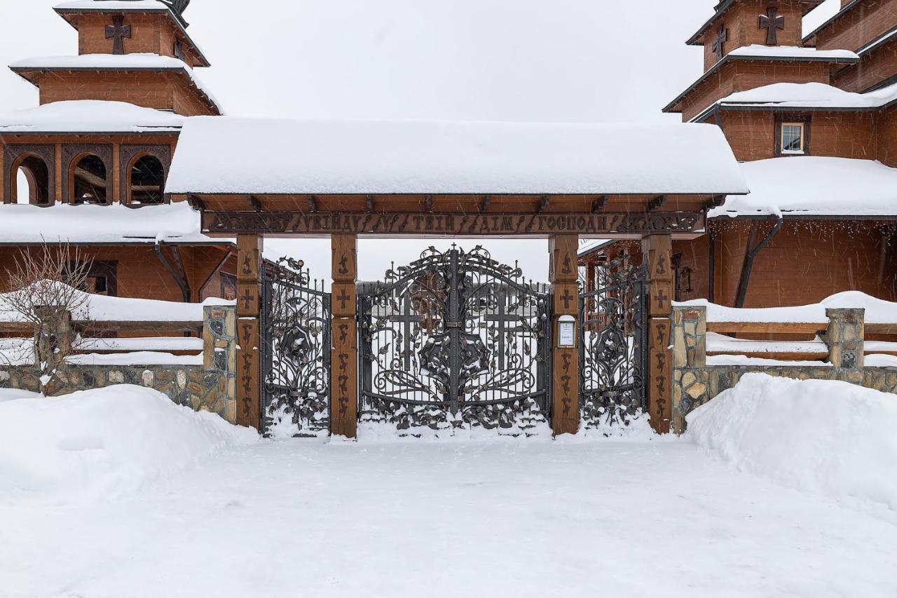 Карпатська Ружа Plave Bagian luar foto
